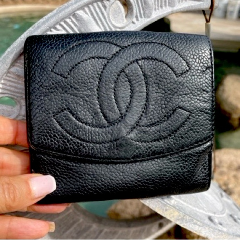 Authentic caviar bifold wallet